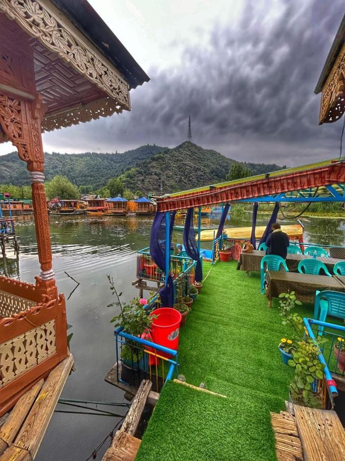 Hotel Exotic Young Shreen Houseboat Srīnagar Exterior foto