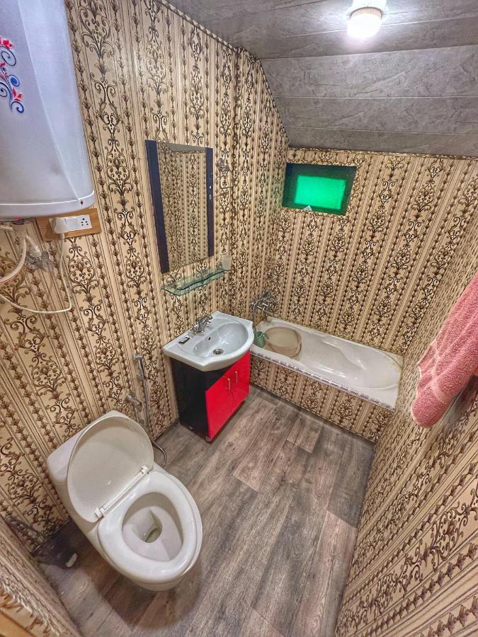 Hotel Exotic Young Shreen Houseboat Srīnagar Exterior foto